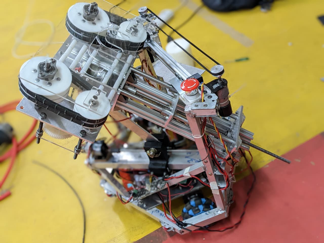 Rabbit robot: dual-roller ring shooter.